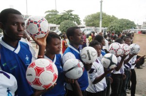 OlubayoAdefemilayinginstateatNationalStadiumLagos12